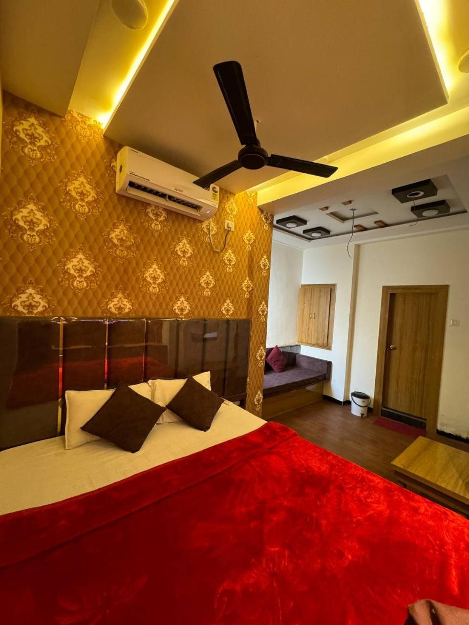 U2 Hotel Wizard Palace Аурангабад Экстерьер фото